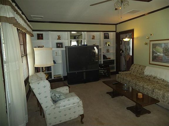 3rd image of 2077 W Main St