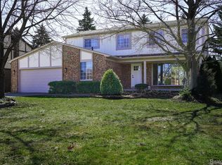 2729 Powderhorn Ridge Rd, Rochester Hills, MI 48309