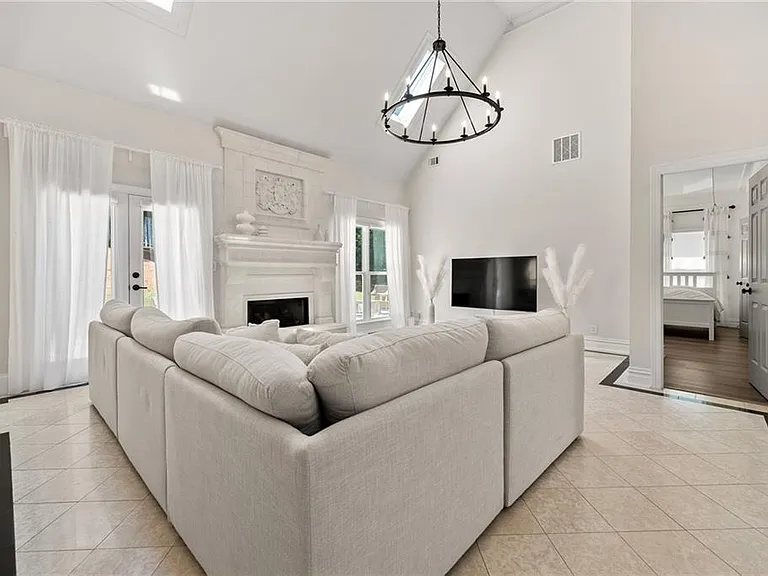 3795 Preakness Ln — Photo 12