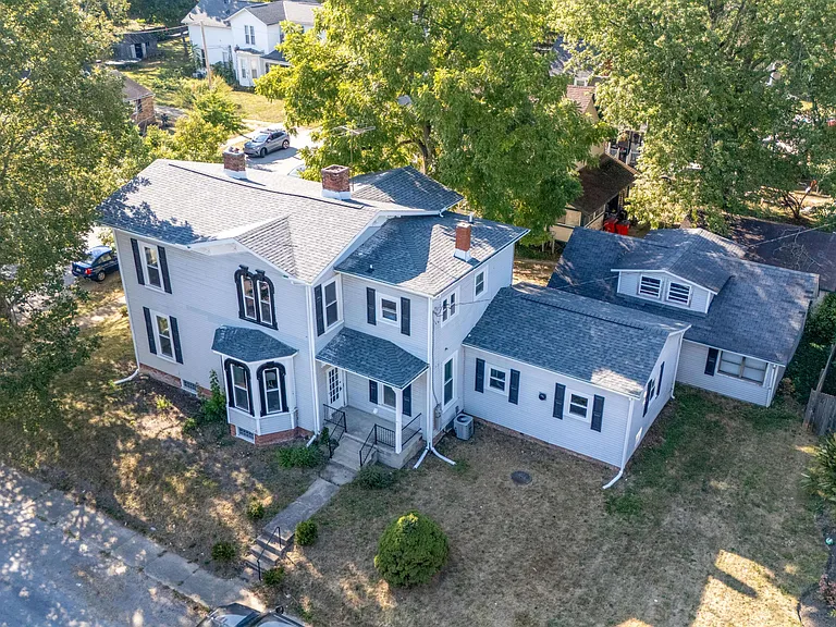 150 N Oak St — Photo 45