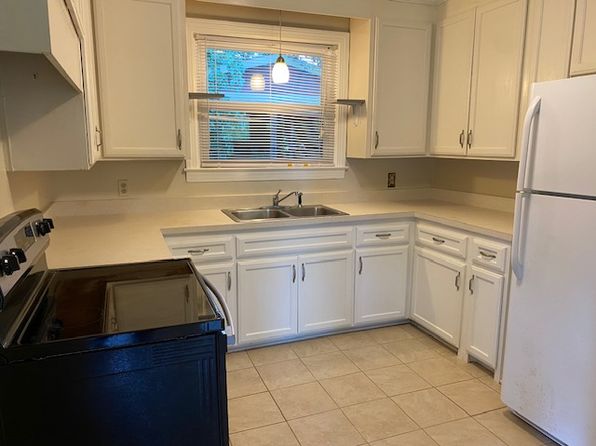 472 Manley Dr