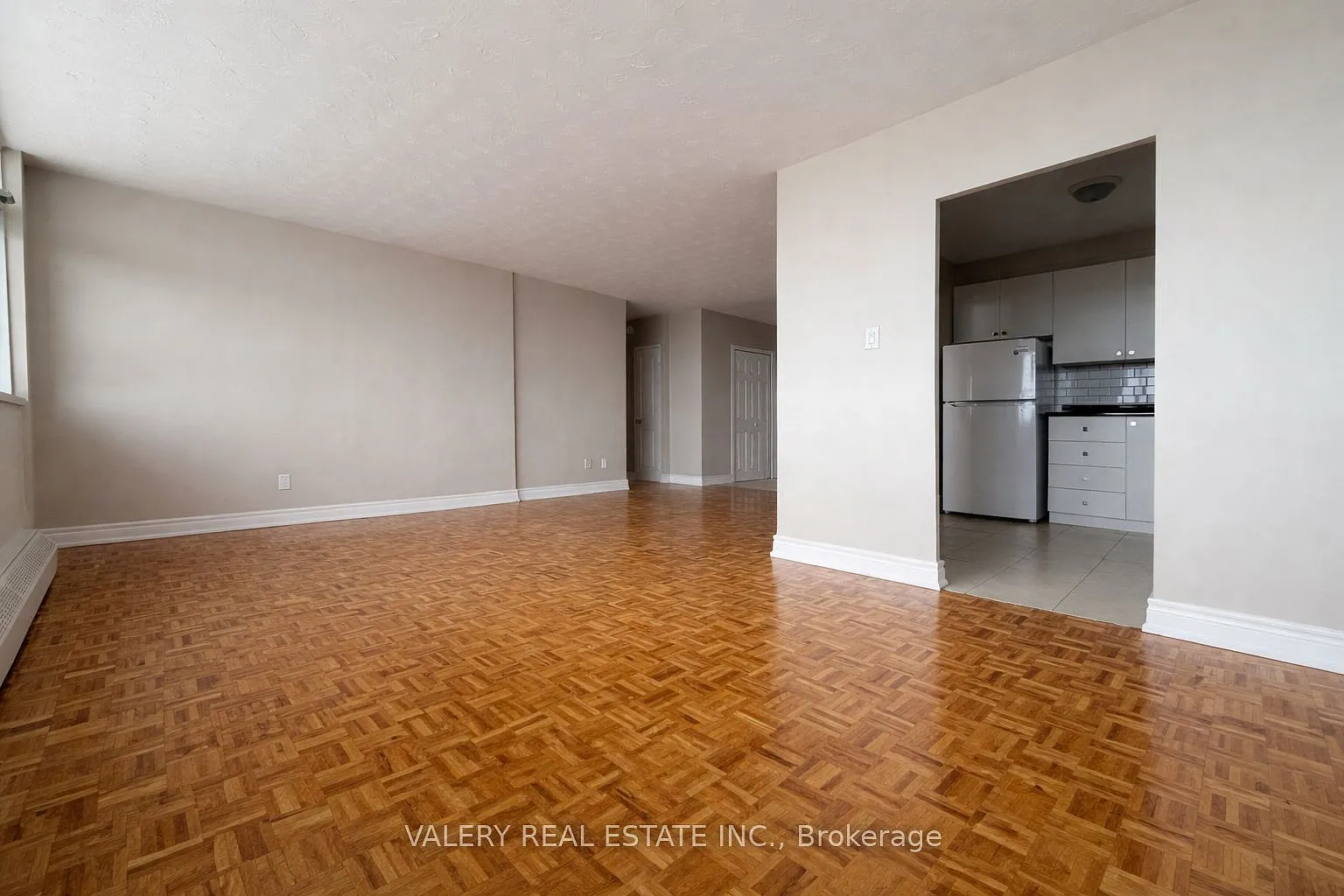 2 bed, $2,195 — Photo 4