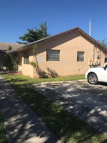 1008 SW 8th St Photo 1