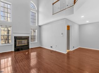 45 Washington Ct, Towaco, NJ 07082