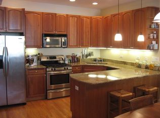 1521 W Sunnyside Ave APT 2, Chicago, IL 60640