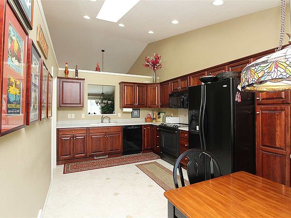 4th image of 5406 Meadowlark Ln