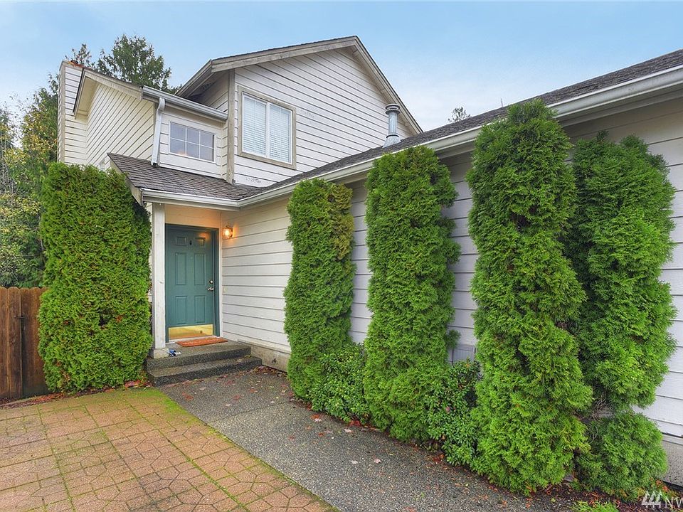 1st image of 1022 NW Poppy Ct