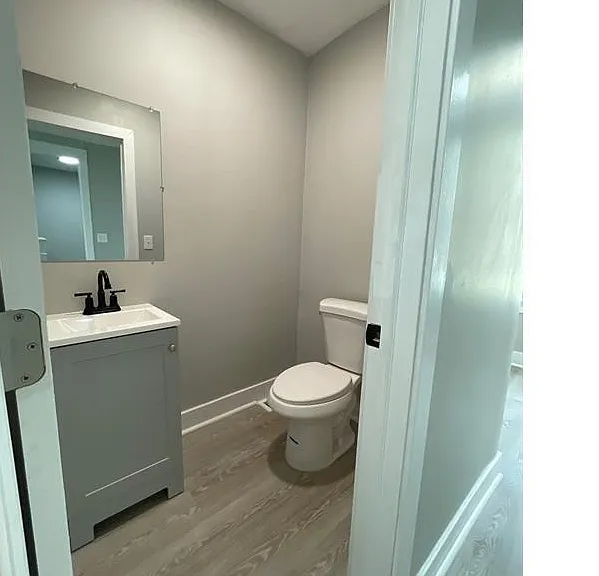 809 Bonaparte Ave — Photo 3
