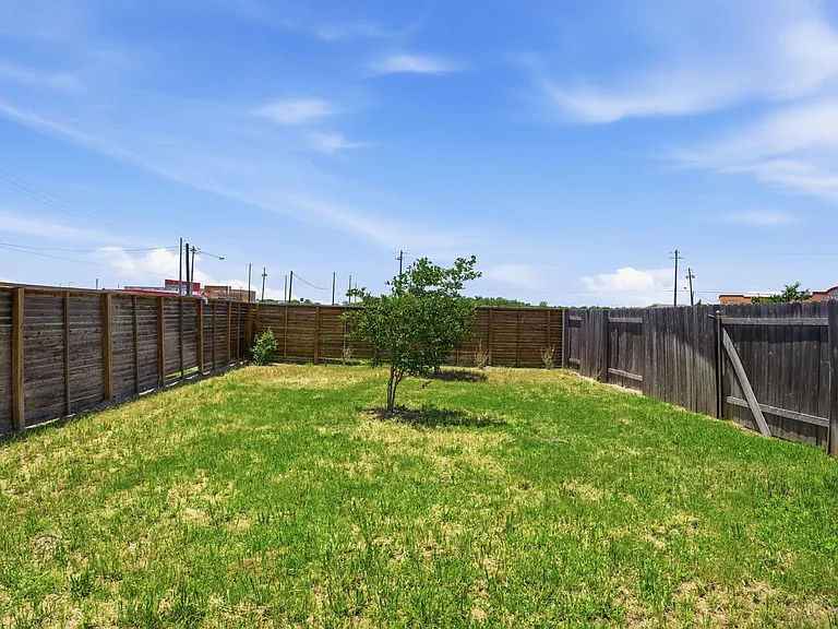 12213 Rising Moon Ln — Photo 18