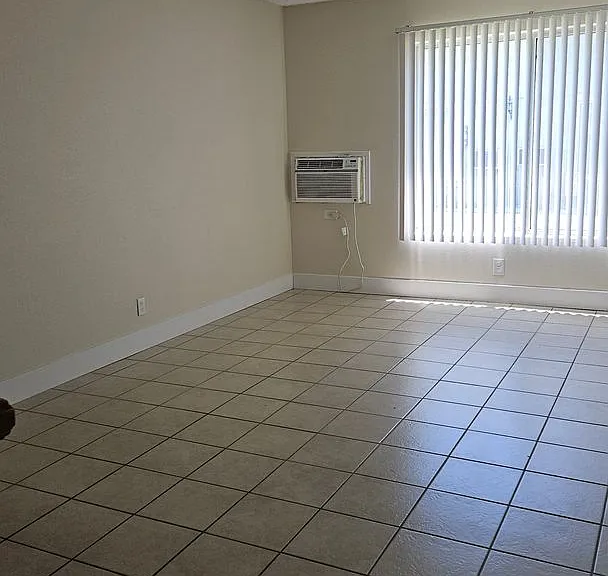 1324 Winn Dr — Photo 4