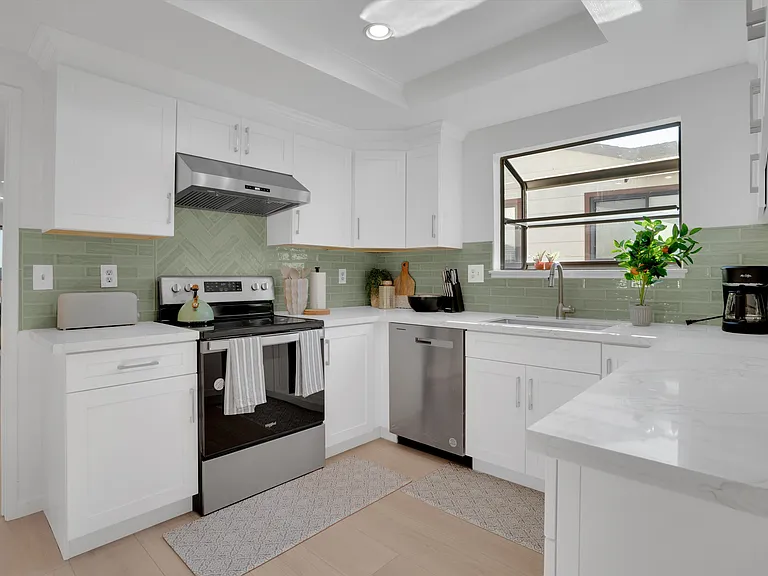 Canyon Ct — Photo 3