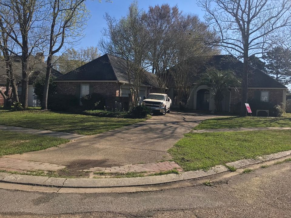 2nd image of 4368 Rose Garden Cir