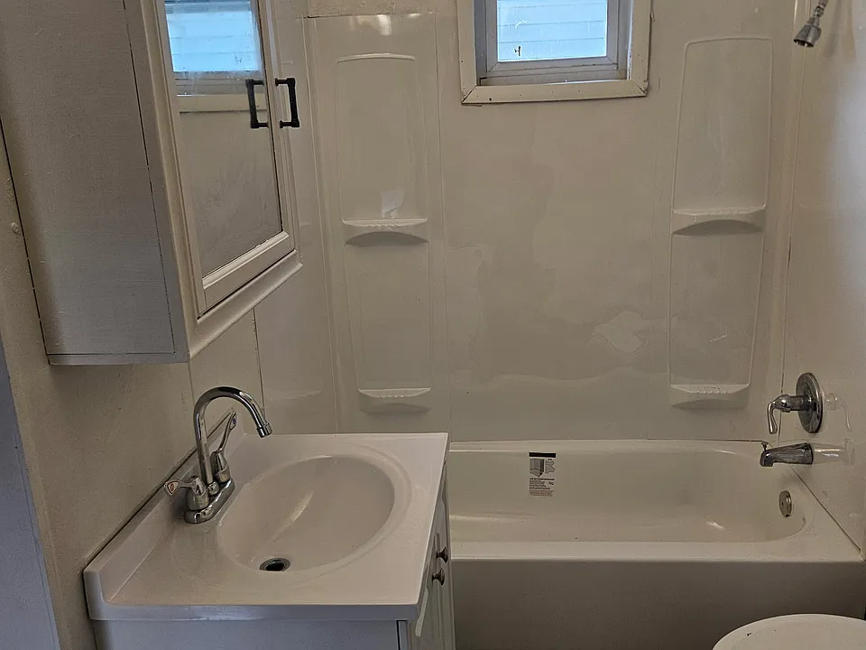 21 Kenefick Ave #1