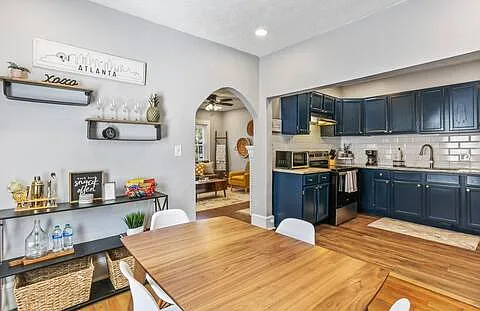 3 bed, 1209 sqft, $2,200 — Photo 3