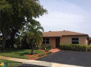 19650 Delaware Cir, Boca Raton, FL 33434