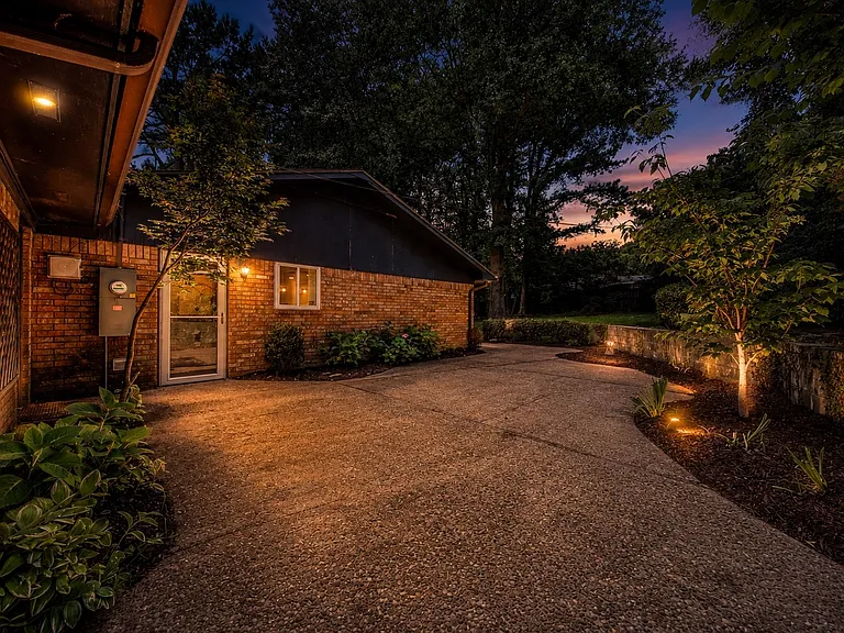 2243 N Hummingbird Ln — Photo 31