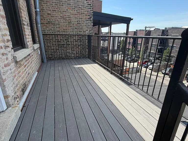 3354 N Sheffield Ave — Photo 23