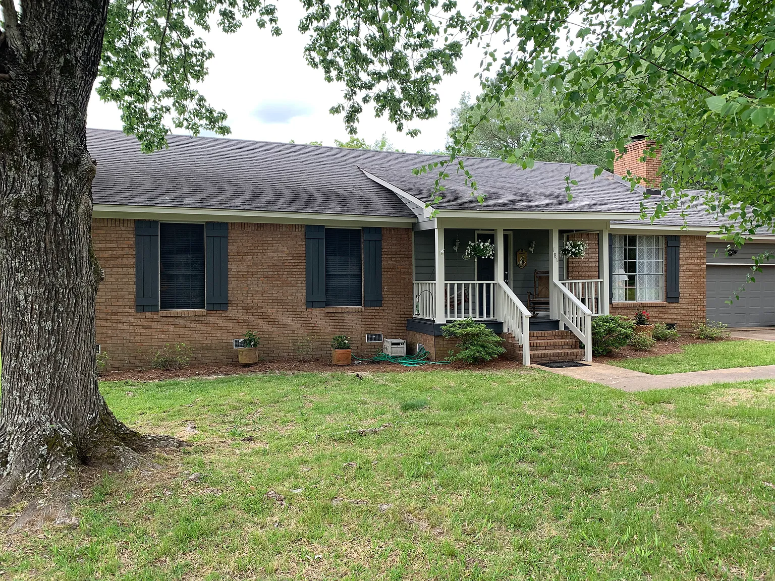 181 Stonegate Drive — Photo 3