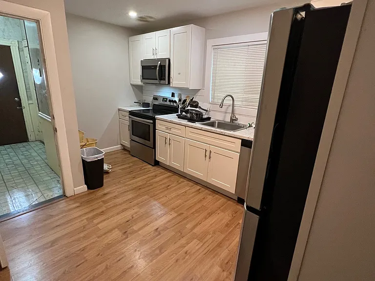 288 Meridian St #1 — Photo 4