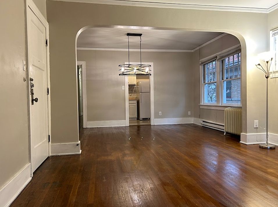 1st image of 313 Grafton Ave