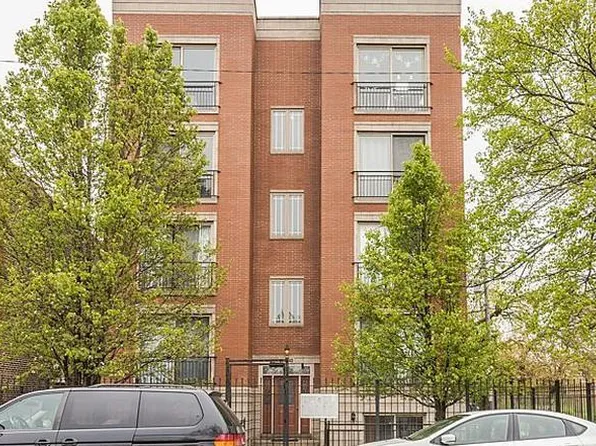 2741 W Congress Pkwy #4, Chicago, IL 60612