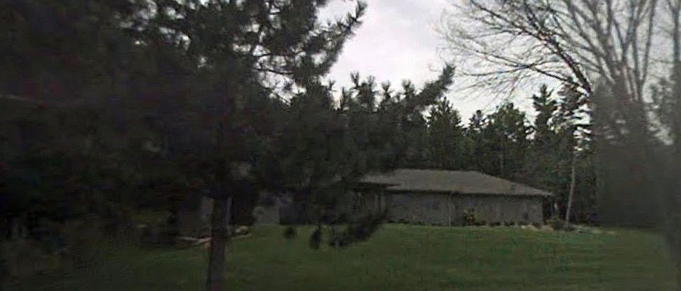 2nd image of 5975 Stettin Dr