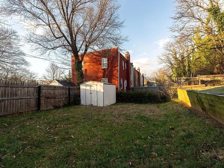 4502 Eads Pl NE — Photo 10