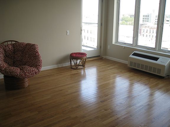 4th image of 3734 29th St #5B