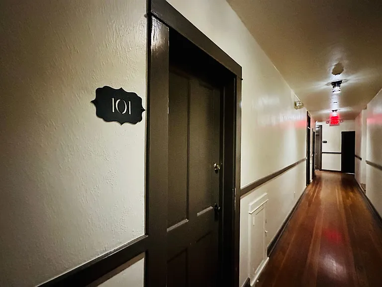 Don Martin Historic Apartments! — Photo 43