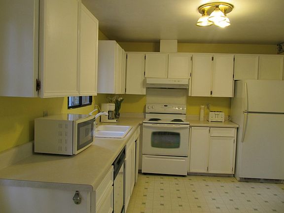 5th image of 6319 183rd Pl SW