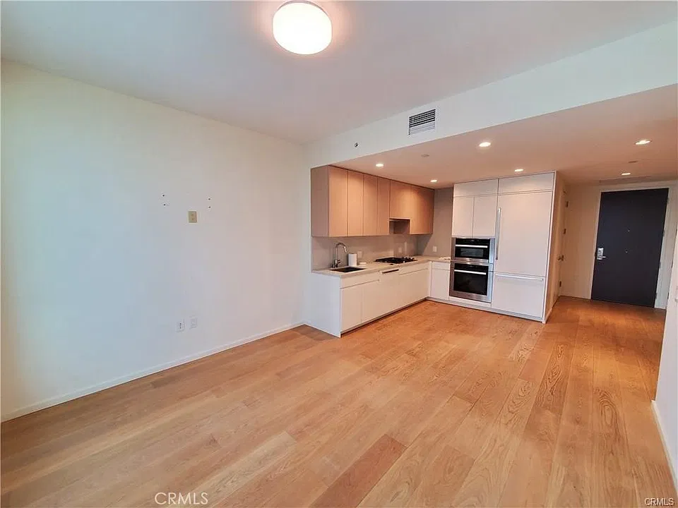 877 Francisco St #1805
