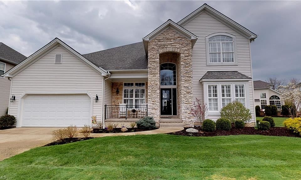 1st image of 319 Gretna Green Dr