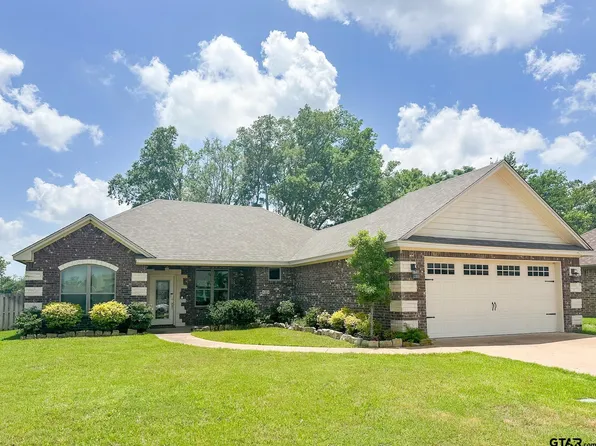 676 Linus Ln, Lindale, TX 75771