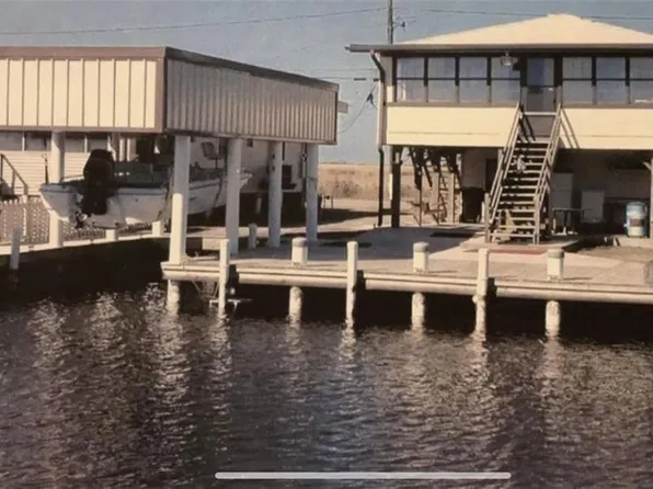 301 Martin Ln, Pt Sulphur, LA 70083