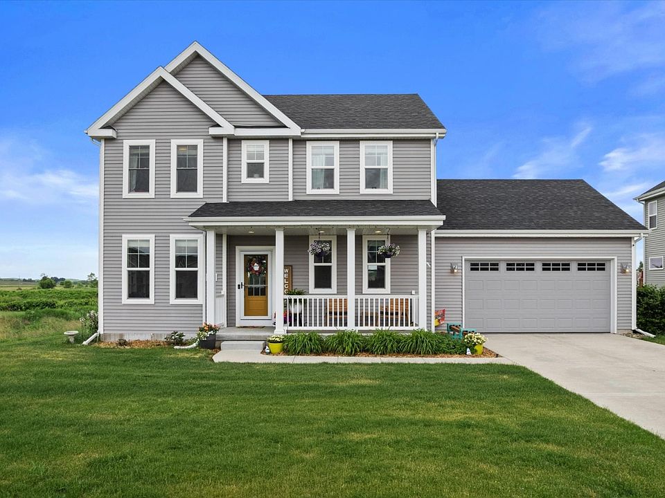 1st image of 734 Alder Way