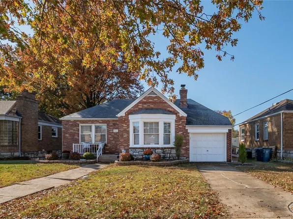 9111 Vasel Dr, Saint Louis, MO 63123