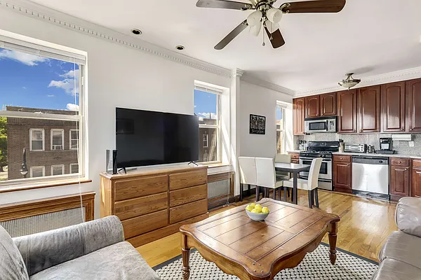 Rented by Compass | media 9