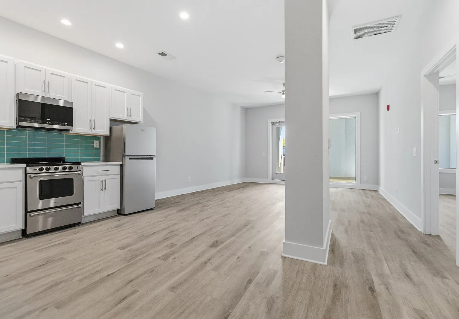 2 bed, 2.0 bath, 998 sqft, $1,850 — Photo 1