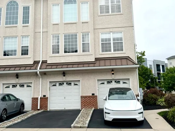 3202 Davinci Dr, Philadelphia, PA 19145