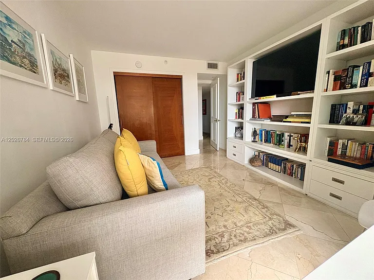 151 SE 15th Rd #601 — Photo 28