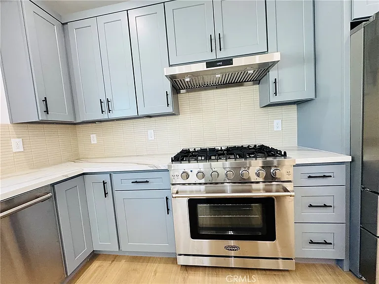 7744 1/2 Vassar Ave — Photo 5