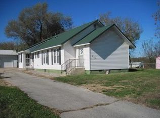115 N Dallas St, Urbana, MO 65767