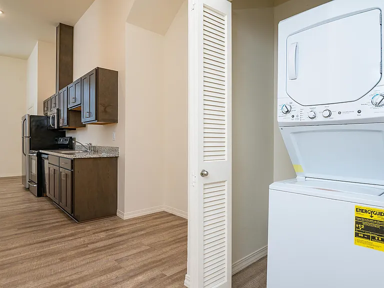Midtown Apartments | Vancouver, WA | Washer and Dryer