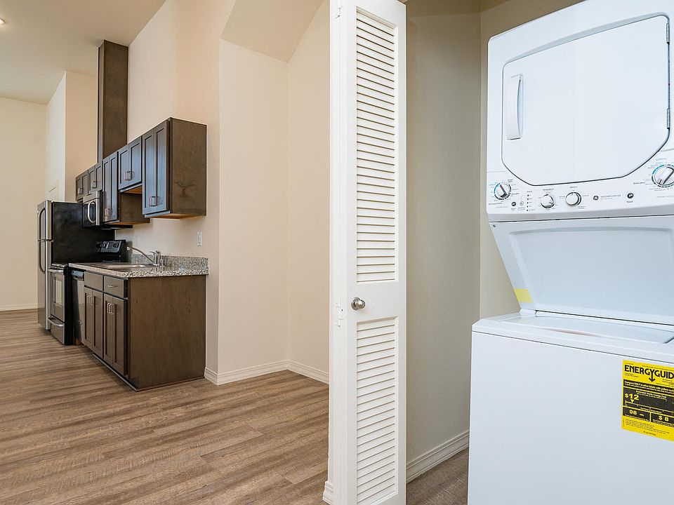 Midtown Apartments | Vancouver, WA | Washer and Dryer