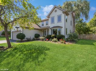 489 N Country Ridge Ct, Lake Zurich, IL 60047