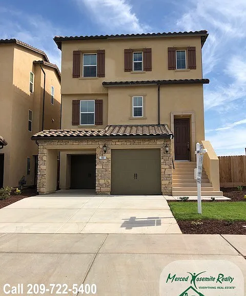 160 Barker Ln — Photo 1