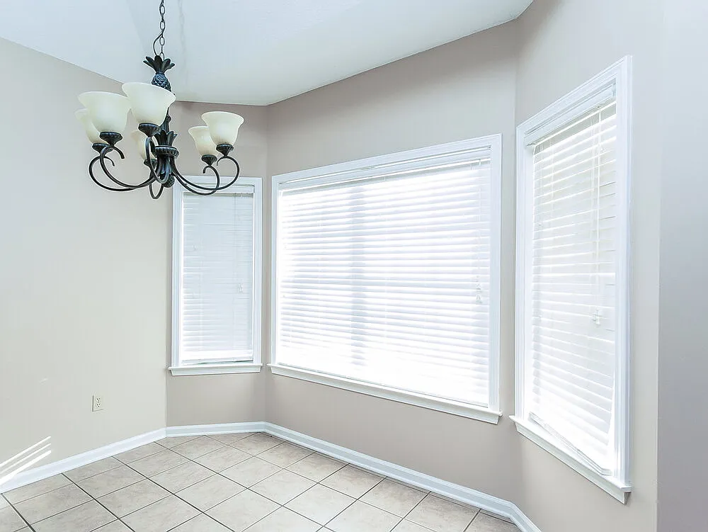5 bed, 3.0 bath, 2333 sqft, $3,140 — Photo 4