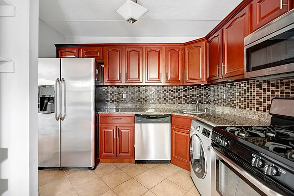 Sold by Compass | media 3