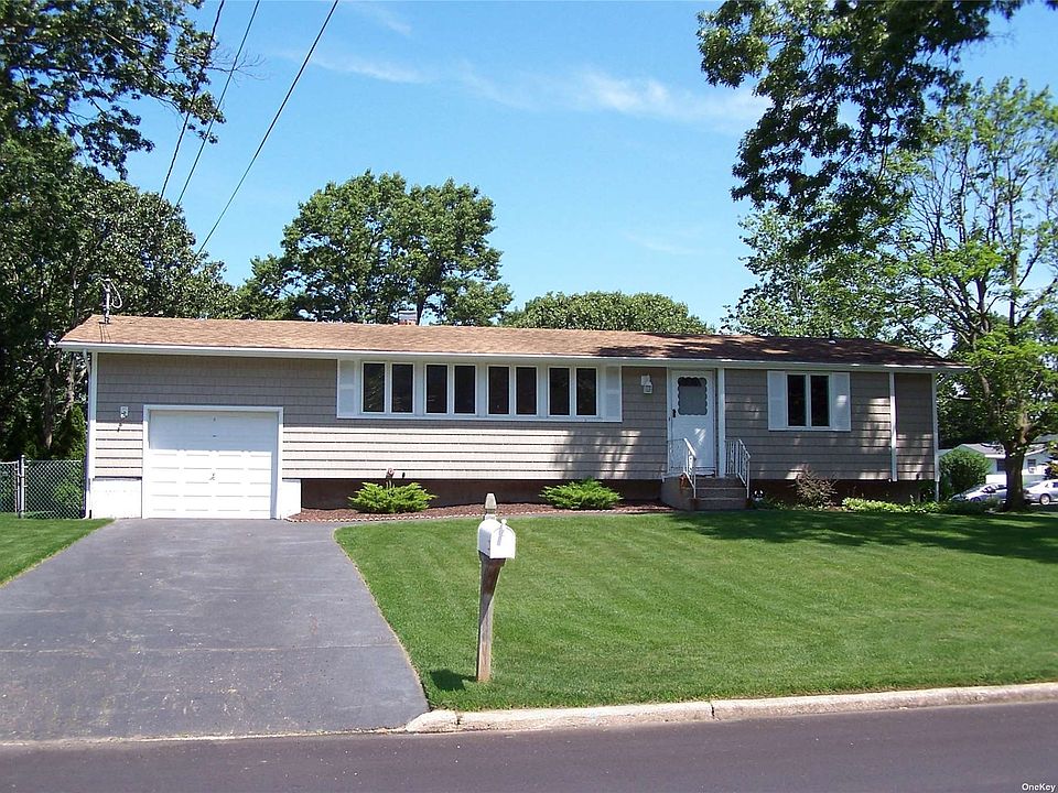 23 Lodge Lane, East Setauket, NY 11733 Zillow