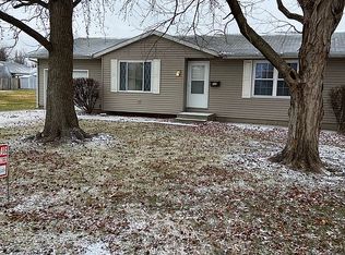 113 Rosewood Dr, Jerseyville, IL 62052